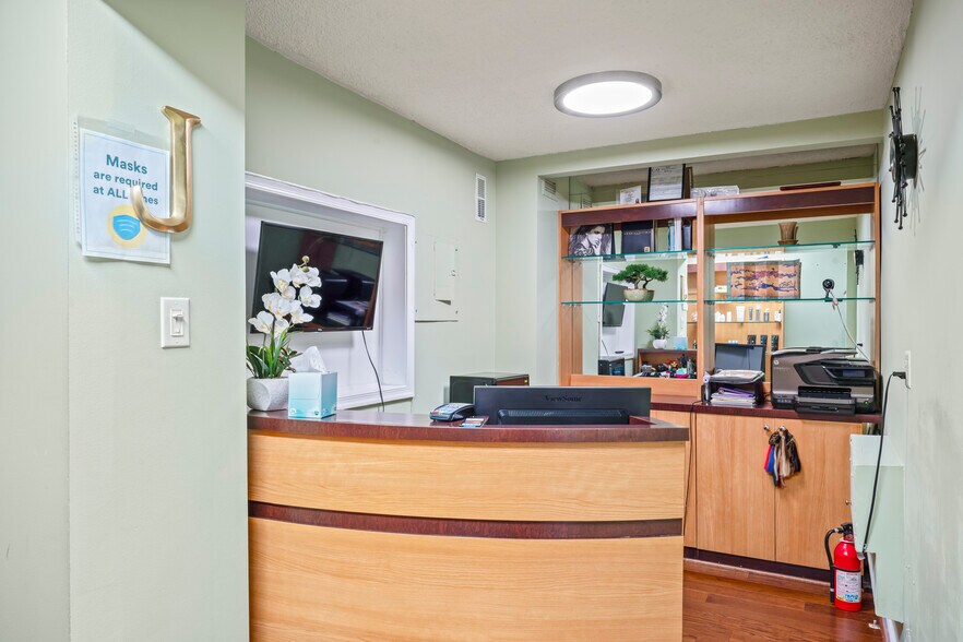 More Photos Of 1325 18th St NW, Washington Office For Lease