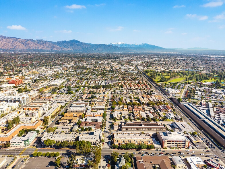 More Photos Of 15 E Beacon St, Alhambra Apartments For Sale