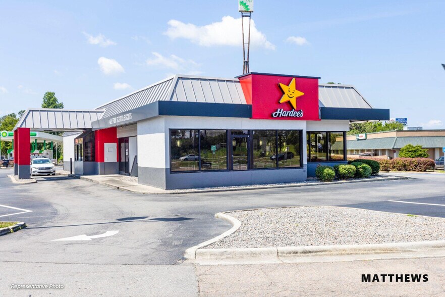 Primary Photo Of 401 E Sangamon Ave, Petersburg Fast Food For Sale