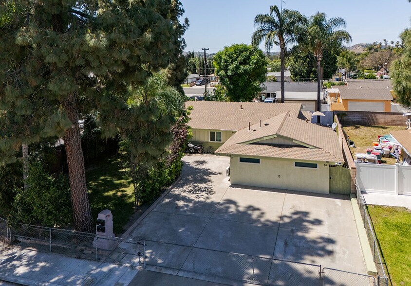 More Photos Of 1845 Norval St, Pomona Multifamily For Sale