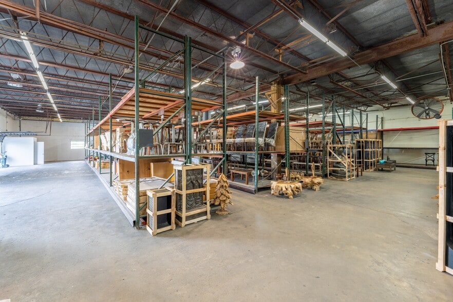 More Photos Of 3750 NW 46th St, Miami Manufacturing For Sale