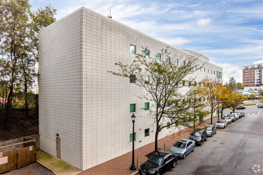 More Photos Of 8070 Georgia Ave, Silver Spring Coworking Space