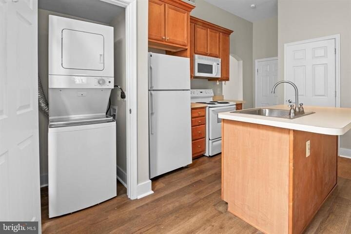 More Photos Of 2112 Fleet St, Baltimore Bar For Sale