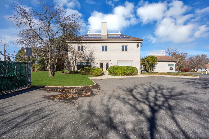 More Photos Of 1 Dag Hammarskjold Blvd, Howell Office For Sale