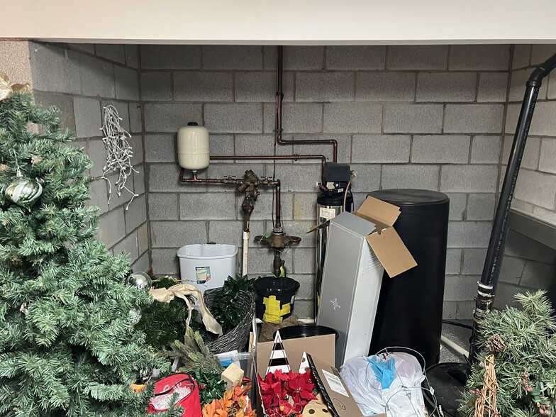 More Photos Of 8433 Cleveland Ave NW, Canton General Retail For Sale