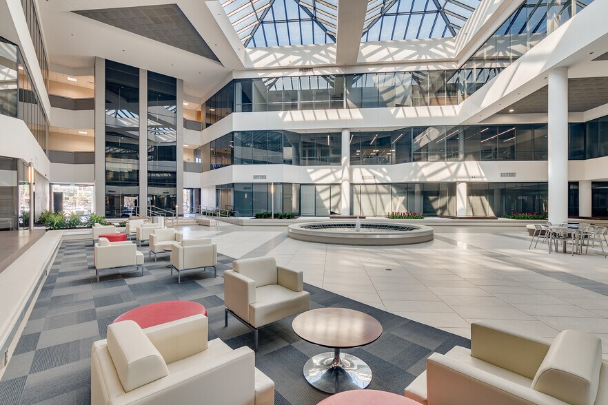 More Photos Of 800 E Campbell Rd, Richardson Office For Lease