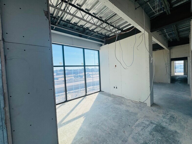 More Photos Of 851 N Central, McKinney Medical For Sale