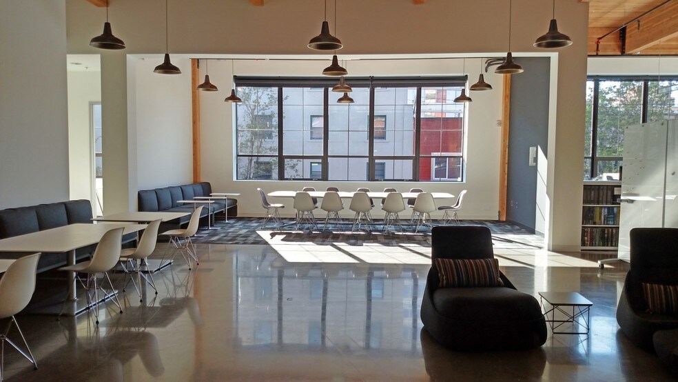 More Photos Of 101 E 6th St, Vancouver Office For Lease