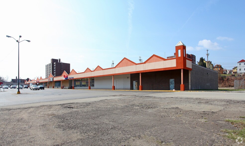 More Photos Of 27 Duquesne Blvd, Duquesne Supermarket For Lease