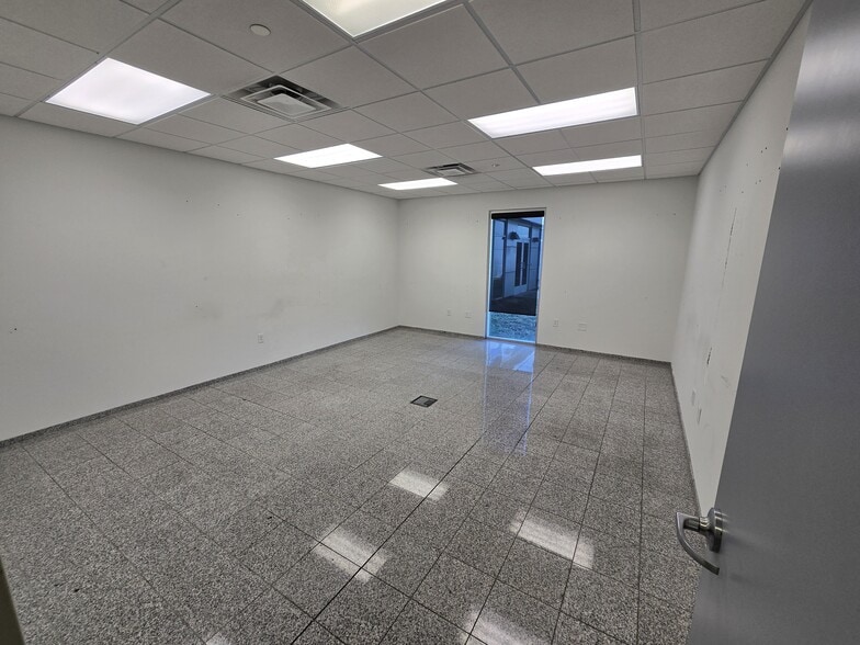 More Photos Of 1001 Schulz Blvd, Robinsonville Manufacturing For Lease