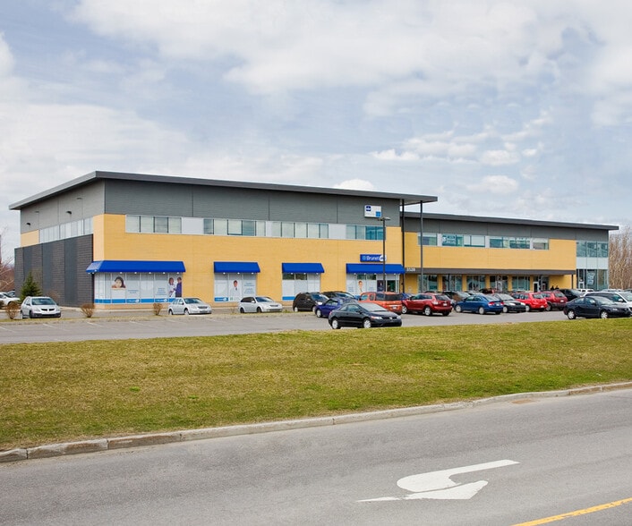 Primary Photo Of 3520 Rue De L'hetriere, Saint-Augustin-de-Desmaures Medical For Lease