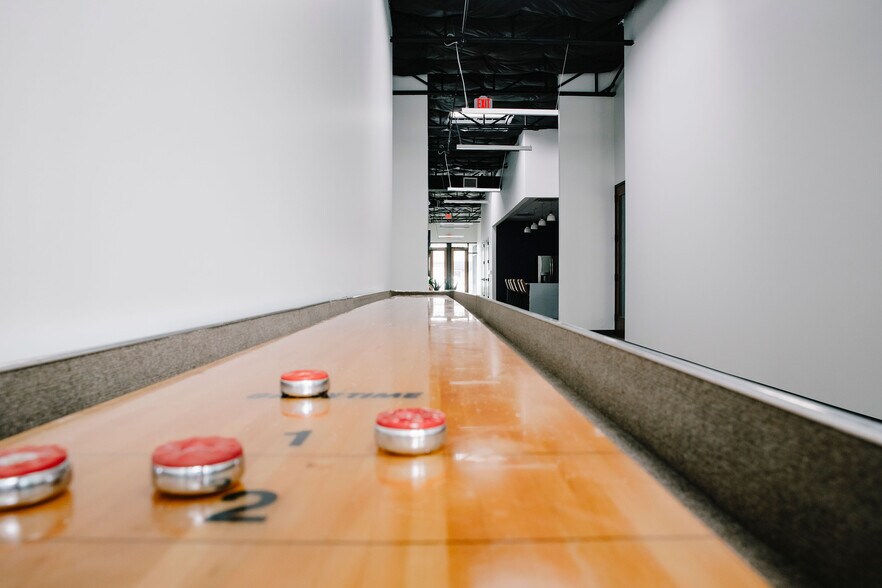 More Photos Of 3927 Main St, Dallas Office For Lease