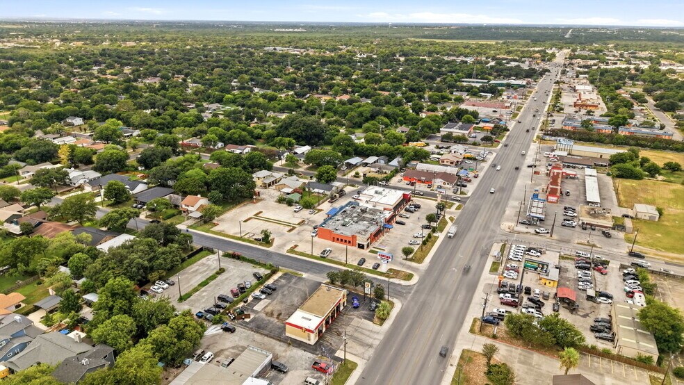 More Photos Of 4946 Rigsby Ave, San Antonio Restaurant For Sale