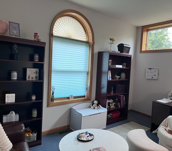 More Photos Of 623 Post Rd, Warwick Office For Sale