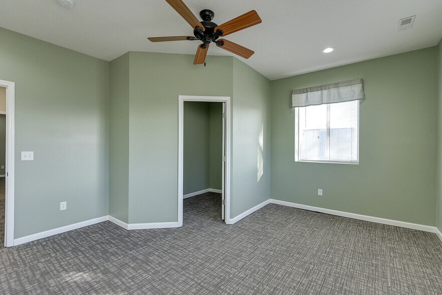 More Photos Of 250 Broad St, Greenwood Showroom For Sale