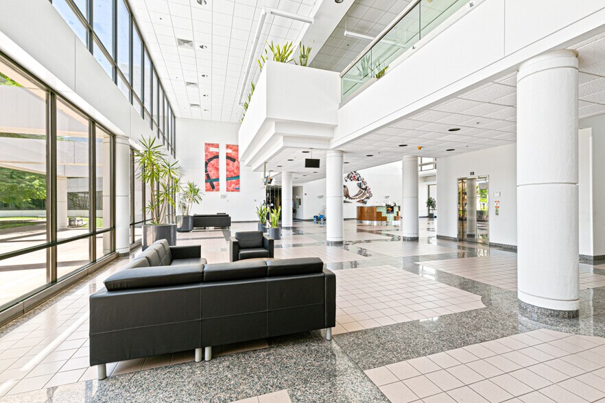 More Photos Of 601 S Sanden Blvd, Wylie Medical For Lease
