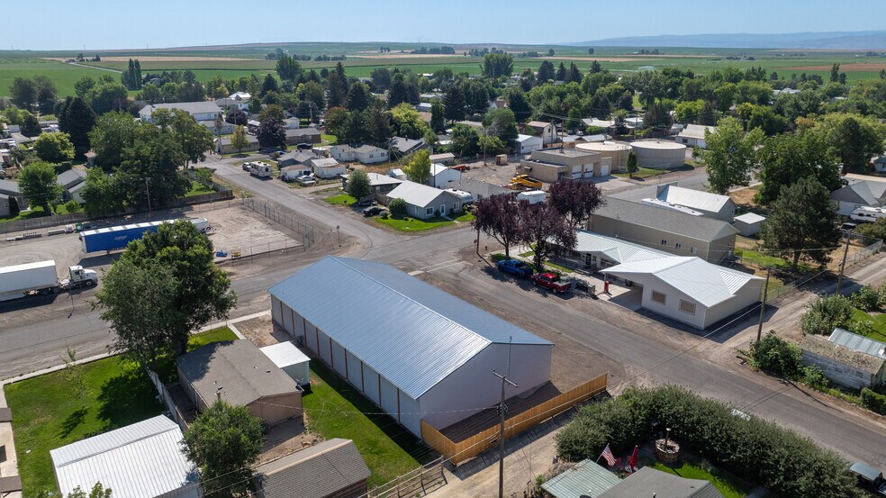 More Photos Of 288 Main St S, Hansen Warehouse For Sale