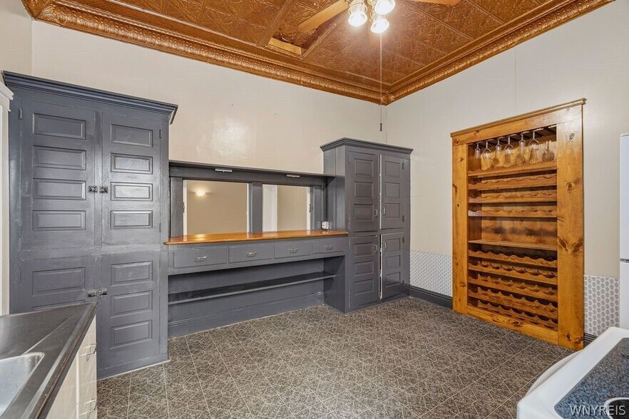 More Photos Of 259 Young St, Wilson Storefront Retail Residential For Sale