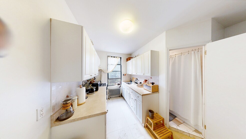 More Photos Of 137 Starr St, Brooklyn Apartments For Sale