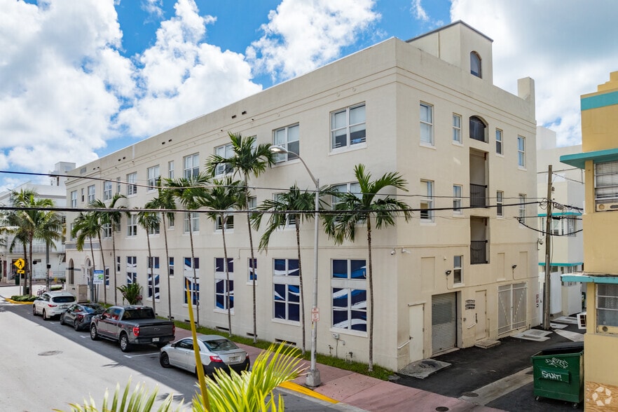More Photos Of 860 Collins Ave, Miami Beach Hotel For Lease