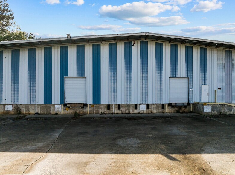 More Photos Of 2107 Black Creek Rd SE, Wilson Warehouse For Lease