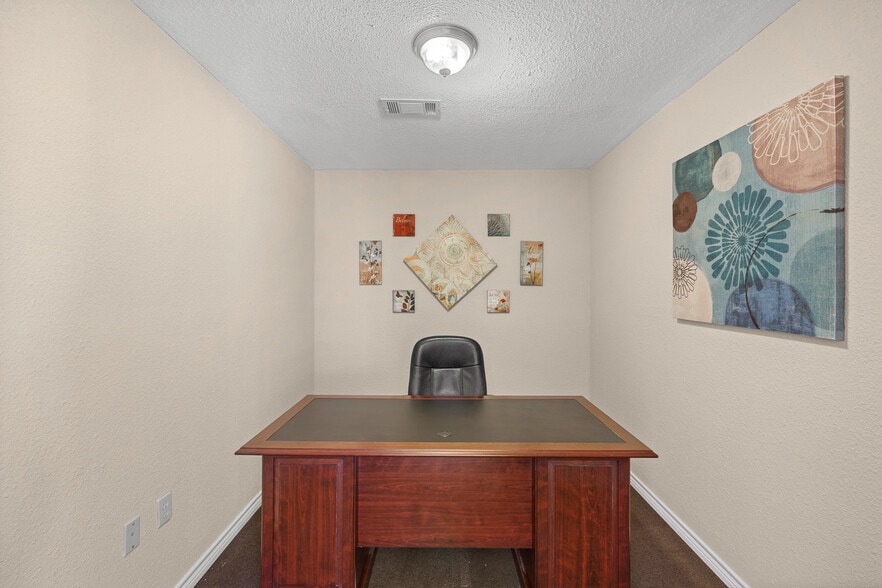 More Photos Of 1306 W Cameron Ave, Rockdale Religious Facility For Sale