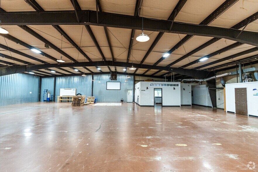More Photos Of 4913 S Alston Ave, Durham Warehouse For Lease
