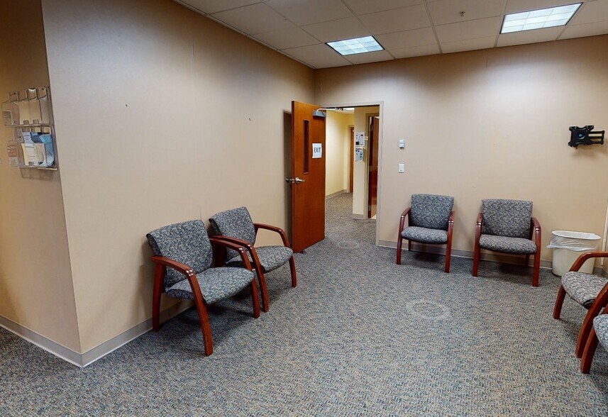 Primary Photo Of 400 Patroon Creek Blvd, Albany Medical For Lease