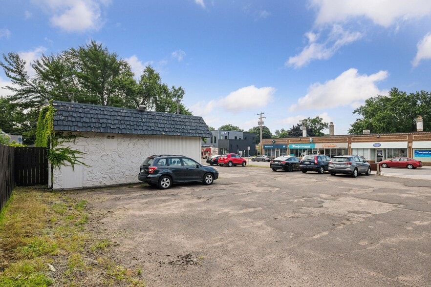 More Photos Of 5357 42nd Ave S, Minneapolis Freestanding For Sale