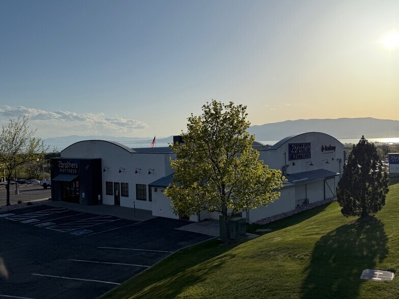More Photos Of 537 W University Pky, Orem Freestanding For Lease