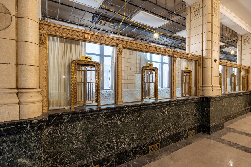 More Photos Of 801 W Madison St, Chicago Hotel For Sale