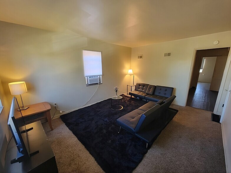 More Photos Of 58 W Nottingham Rd, Dayton Apartments For Sale