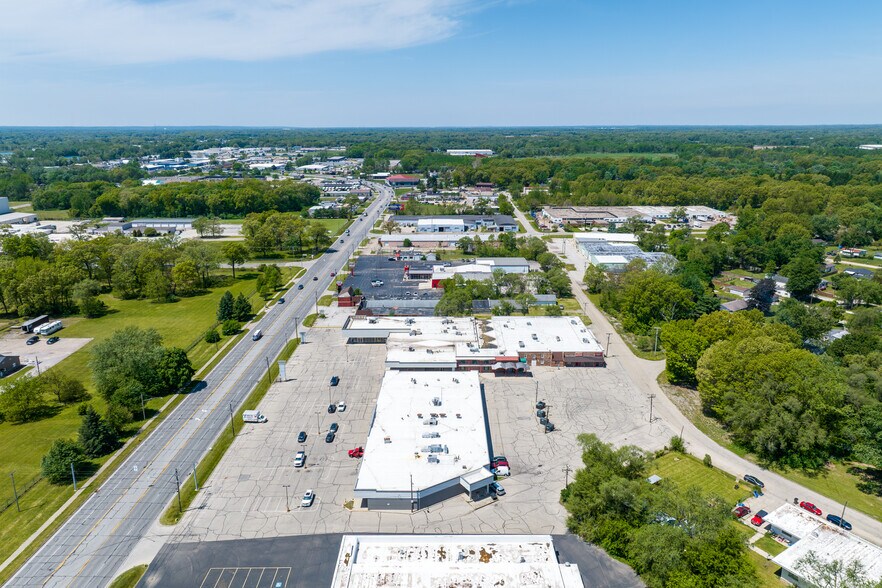More Photos Of 1100-1128 Bristol St, Elkhart Freestanding For Sale