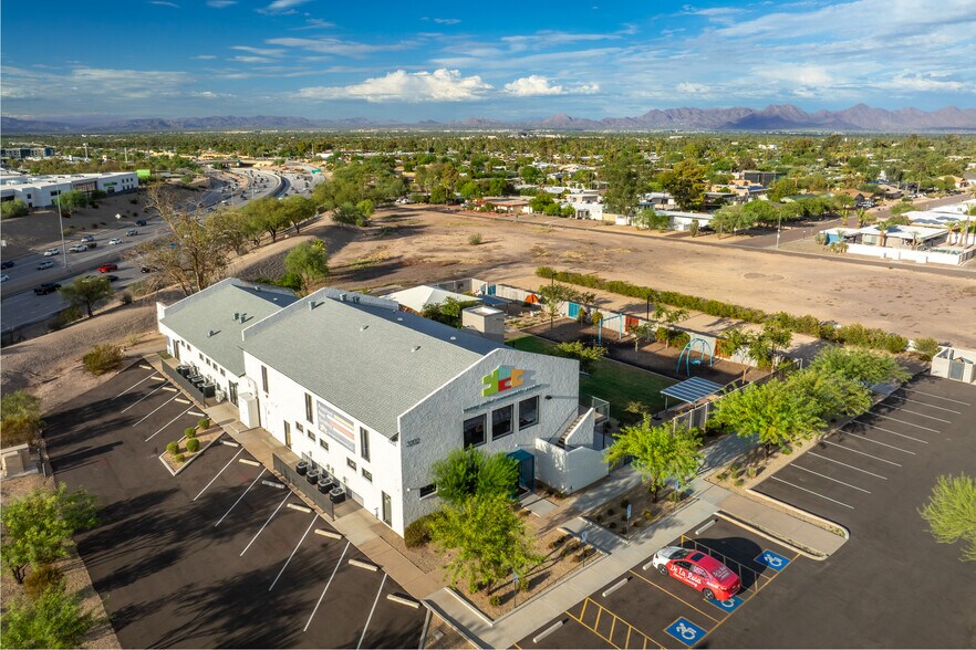 Primary Photo Of 3202 E Mountain View Rd, Phoenix Schools For Sale