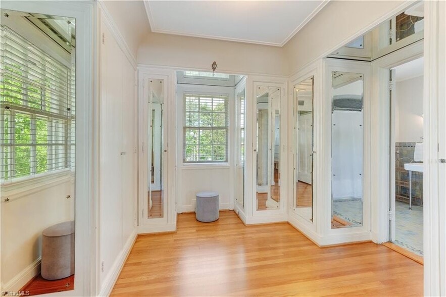 More Photos Of 17 E Main St, Thomasville Storefront Retail Office For Sale