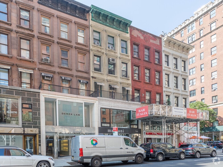 More Photos Of 766 Madison Ave, New York Storefront Retail Office For Lease
