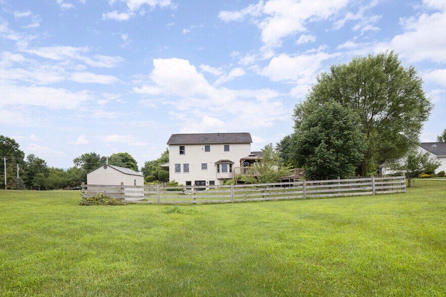 More Photos Of 11578 Duncan Plains Rd, Johnstown Specialty For Sale