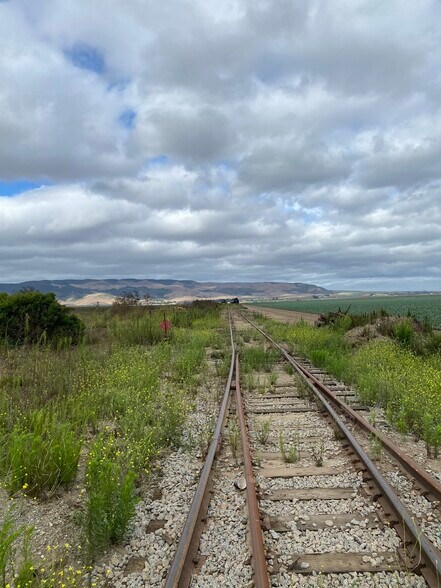 More Photos Of 1702 Sinton Rd, Santa Maria Land For Lease