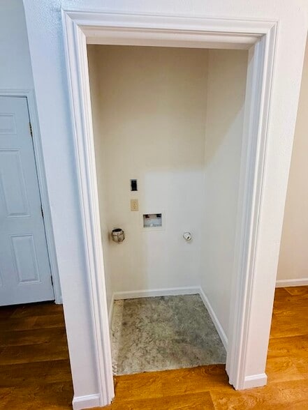 More Photos Of 815 Saint Peter St, Gonzales Apartments For Sale