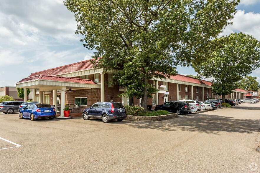 More Photos Of 348 New Byhalia Rd, Collierville Medical For Lease