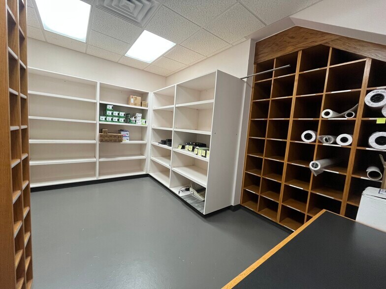 More Photos Of 10858 FM 346 W, Flint Office For Sale