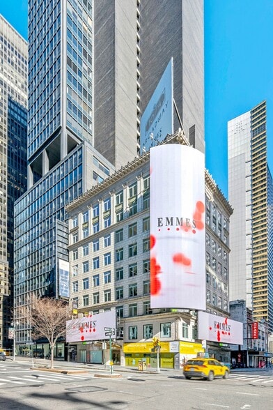 More Photos Of 1674 Broadway, New York Office For Lease