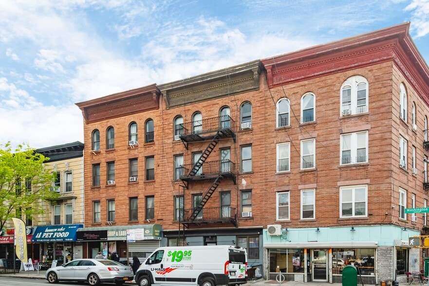 More Photos Of 750 Washington Ave, Brooklyn Apartments For Sale
