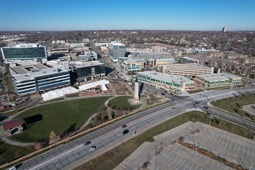 More Photos Of 1917 S 67th St, Omaha Unknown For Lease