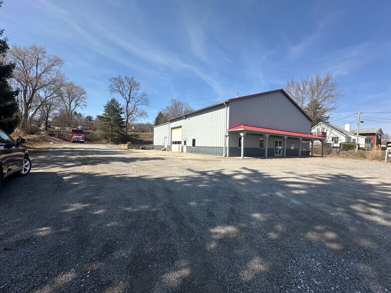 More Photos Of 198 Crowe Ave, Mars Flex For Sale