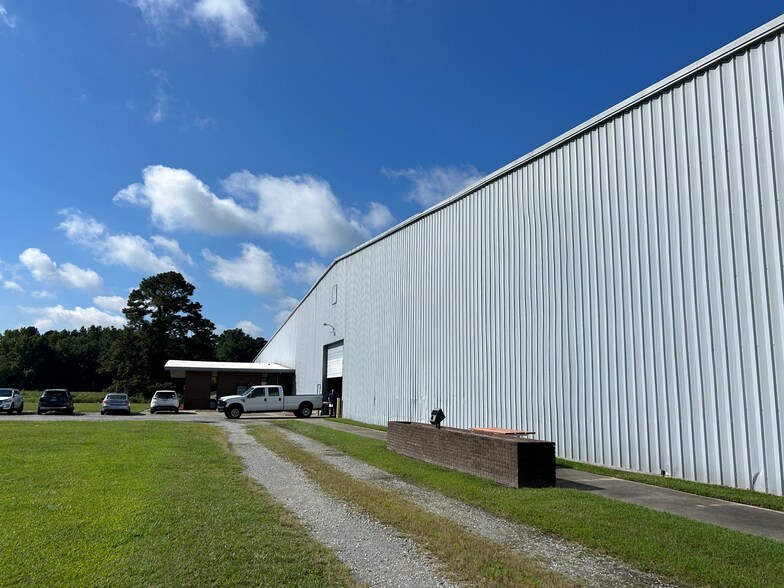 More Photos Of 222 Hwy 58 S, Kinston Warehouse For Lease
