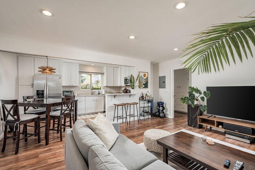 More Photos Of 440 Corona Del Mar, Santa Barbara Apartments For Sale