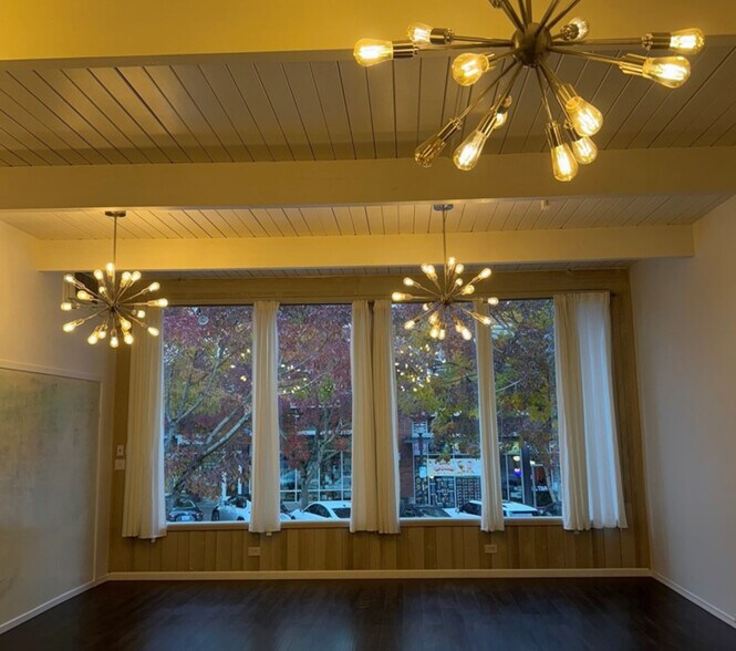 More Photos Of 447 SW 152nd St, Burien Storefront Retail Office For Lease