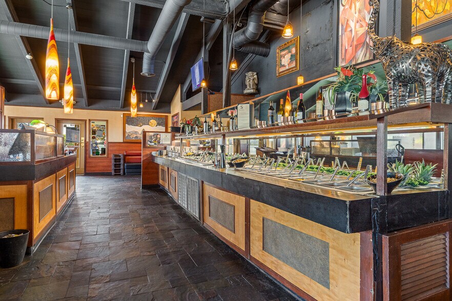 More Photos Of 3200 W Clearwater Ave, Kennewick Restaurant For Sale