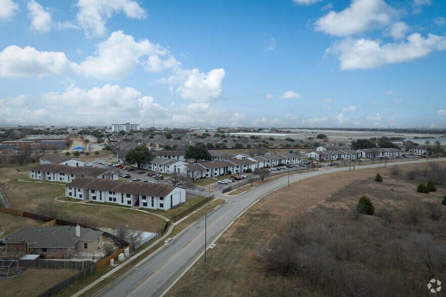 More Photos Of 834 Timberlake Dr, Arlington Apartments For Sale